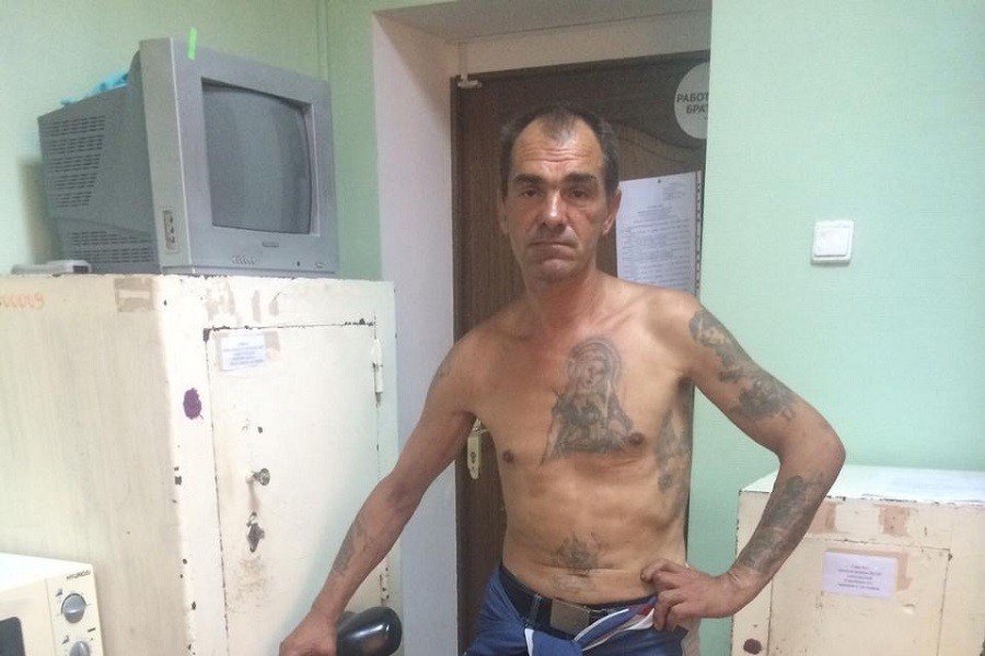 Полиция просит помочь отыскать скрывшегося от суда жителя области (фото)
