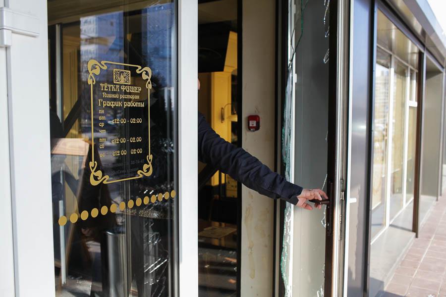 В Калининграде в ресторане «Тетка Фишер» неизвестные с битами напали на посетителей (+фото)