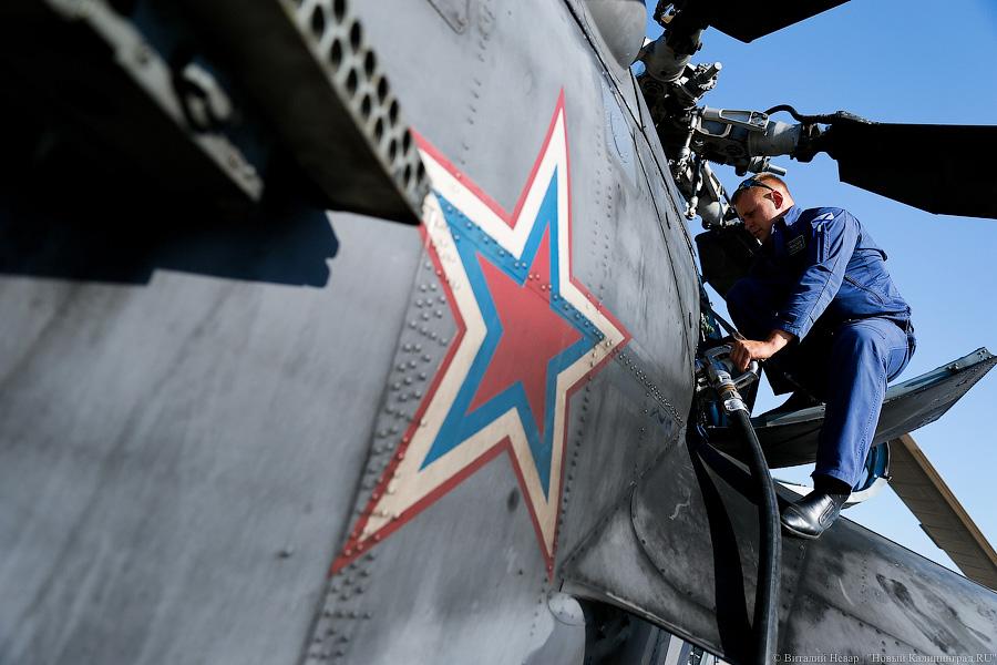 Бомбы в небе: совместные сборы морской авиации (фото)