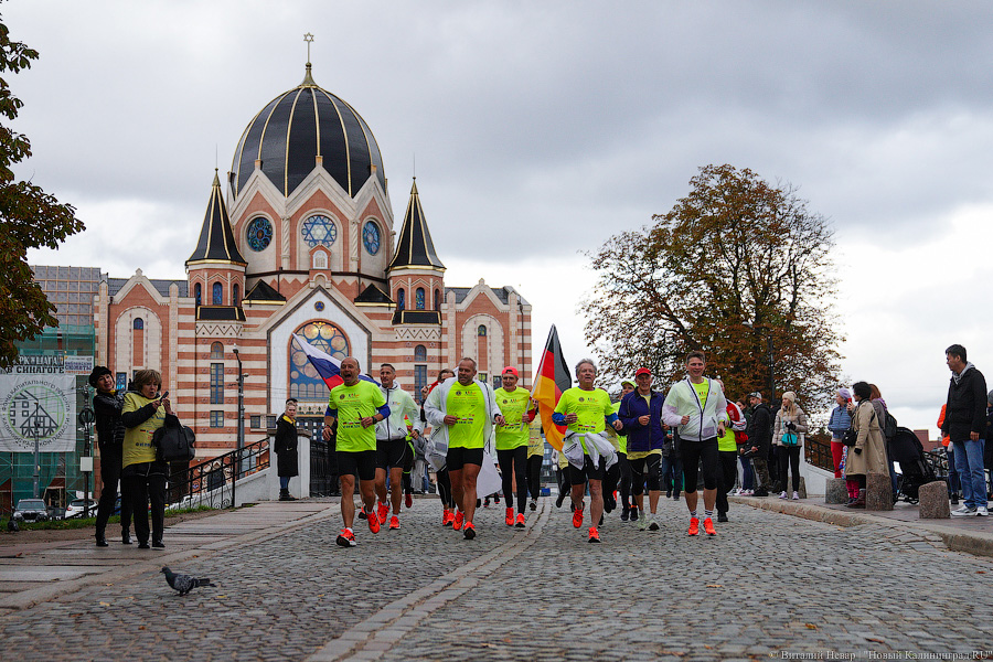 Бежим, чтобы помочь ходить: атлеты преодолели 717 км от Берлина ради детей с ДЦП