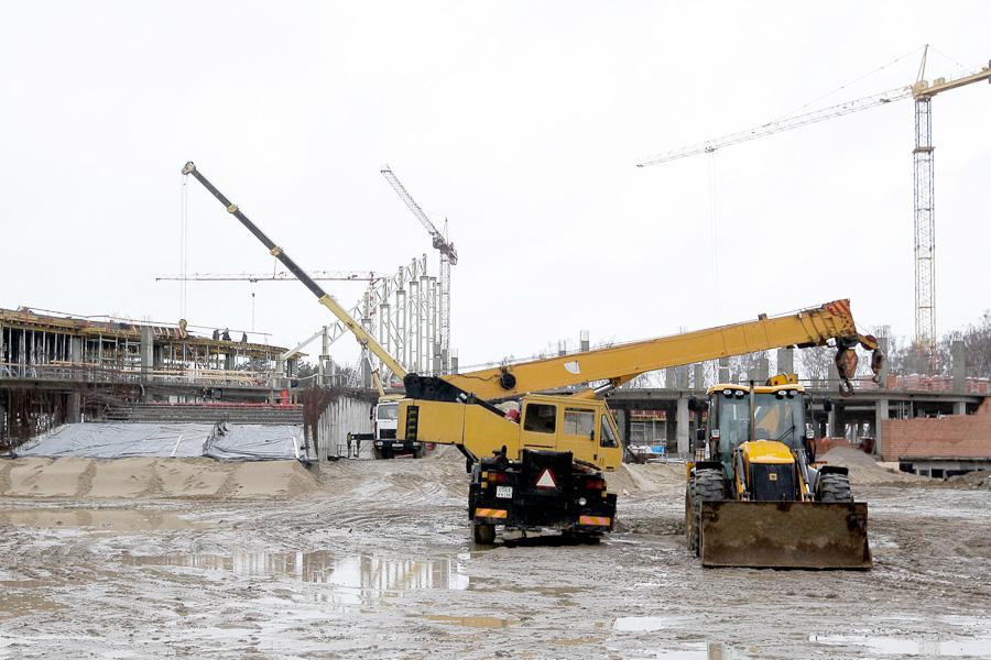 Женщины на «шпильках» и автопарковки: депутаты облдумы обсудили будущее Театра эстрады