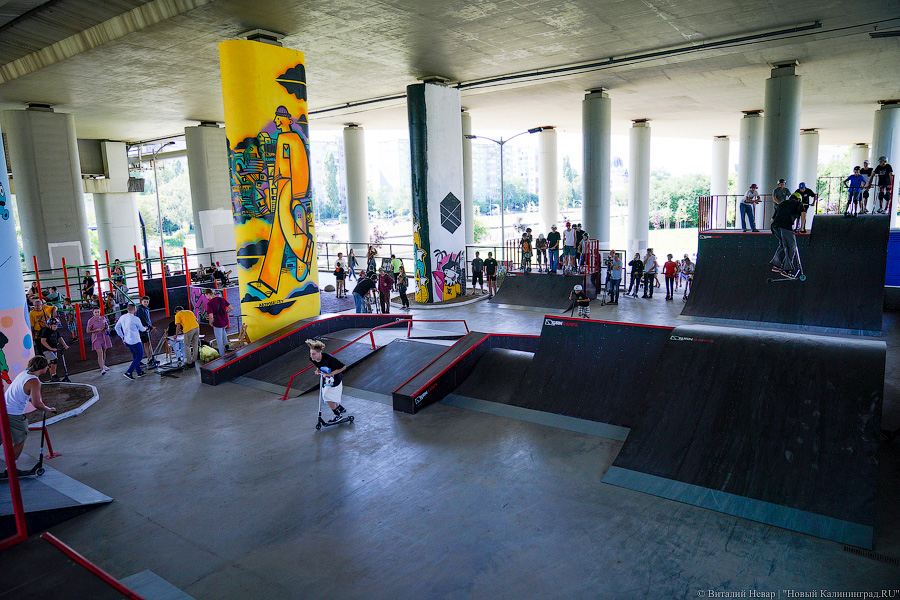 В Калининграде стало ещё одним скейт парком больше. Вот что там происходит