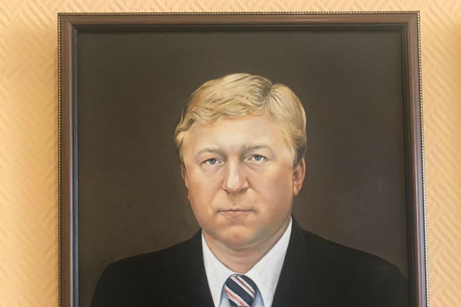В мэрии Калининграда повесили портрет Александра Ярошука (фото)