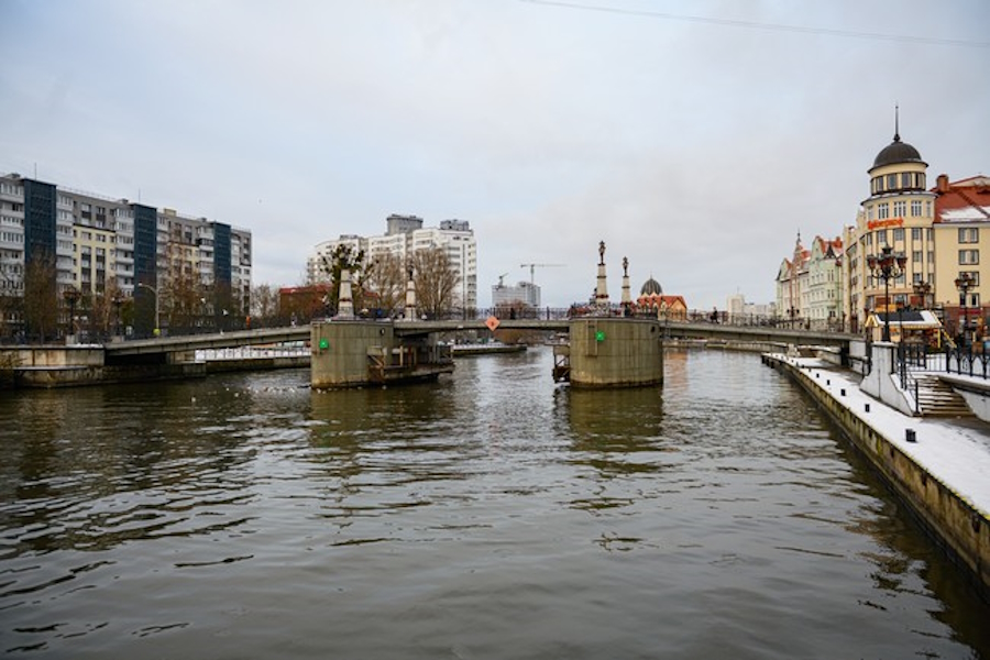 Власти Калининграда сообщили, когда приведут в порядок Юбилейный мост