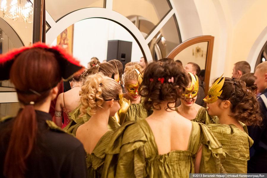 «Смиренные танцы»: второй Сретенский бал молодёжи