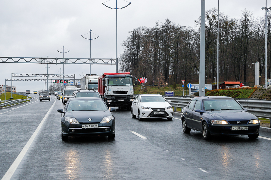 Опрос российских автомобилистов: 30% планируют работать в майские каникулы