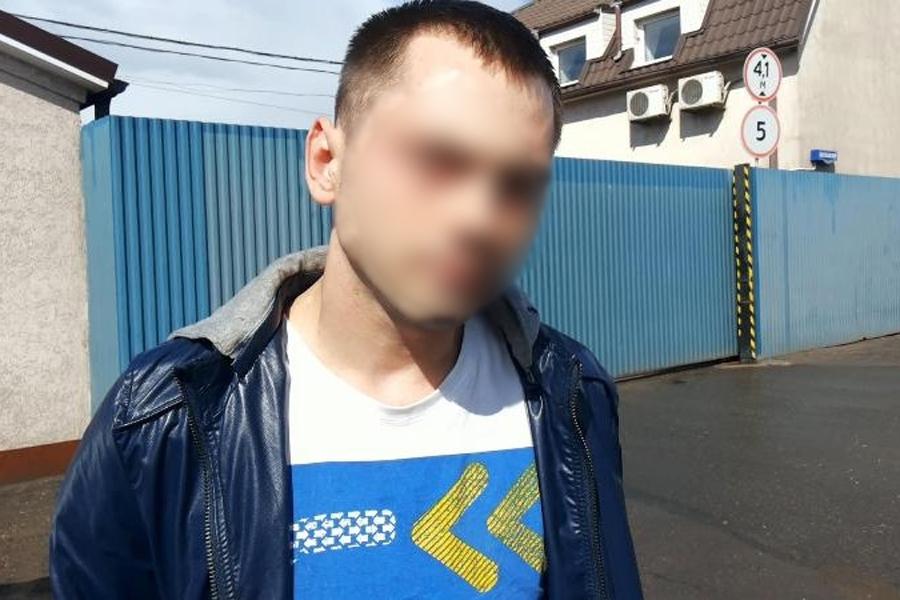 УМВД: калининградец обокрал шиномонтажный сервис, чтобы снять квартиру (фото)