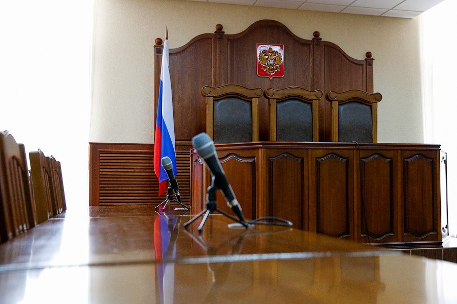 Калининградца обвиняют в попытке вывезти на пароме тягачи без уплаты 2 млн руб. таможне