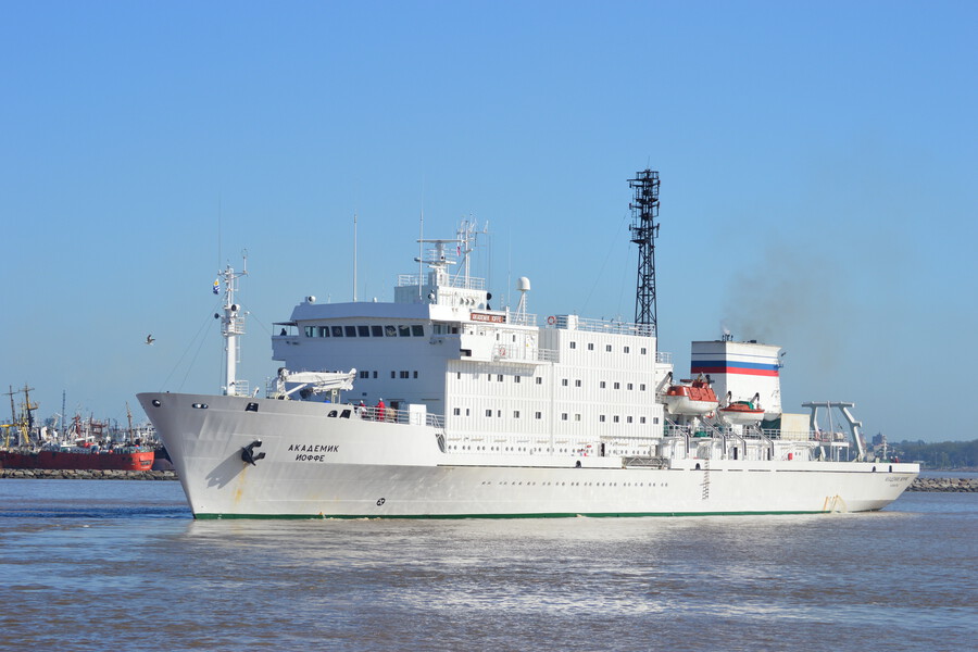 Ученые НИС «Академик Иоффе» обнаружили затопленные суда с радиоактивными отходами