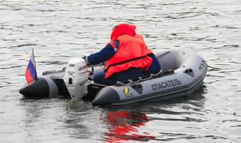 В Светлом спасли 34-летнего мужчину с наполовину затонувшей лодки