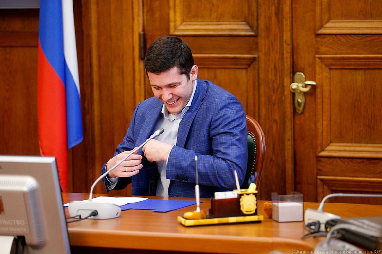 Алиханов переехал с окраины в элитную квартиру через месяц после выборов
