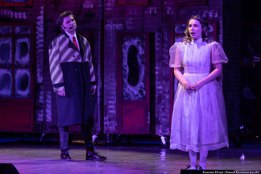 С интонациями The Beatles: в Музыкальном театре показали «Гоголюцинации Чичикова» (фото)