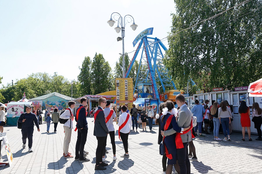 «Звонок для ученика»: как калининградские школьники отмечают конец учебного года