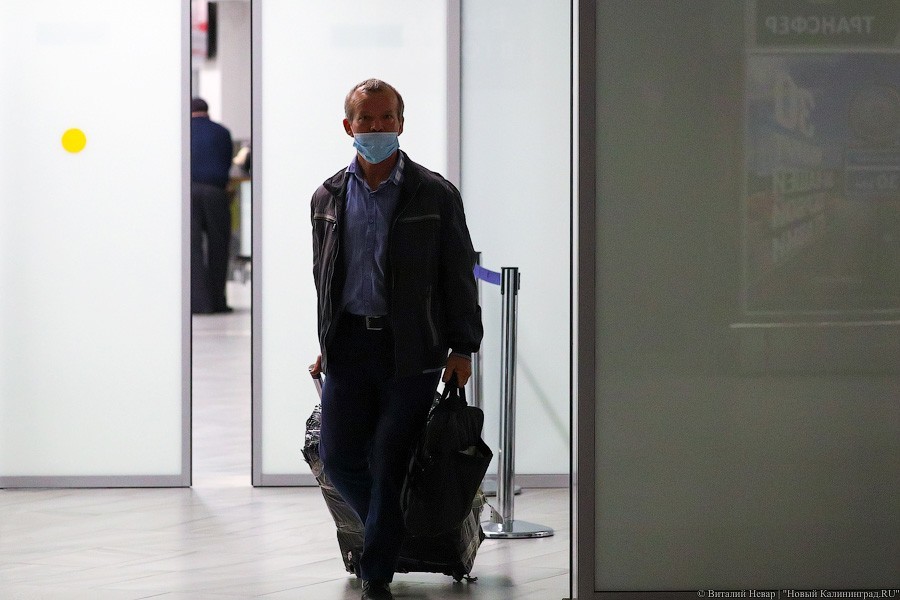 Прямым рейсом с Канар: в «Храброво» прилетел рейс с российскими моряками (фото)