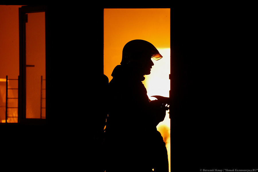 В Калининграде в многоквартирном доме при пожаре погибла женщина