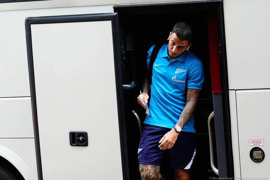 Суперкубок надежды: команды «Локомотив» и «Зенит» прибыли в Калининград (фото)