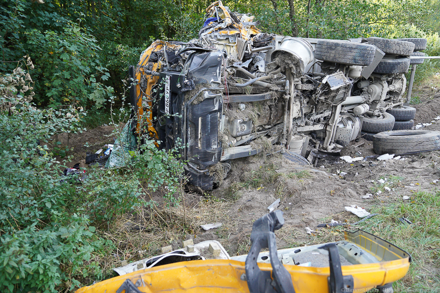 Большая трагедия: что происходило на месте столкновения автобуса с песковозом в Круглово