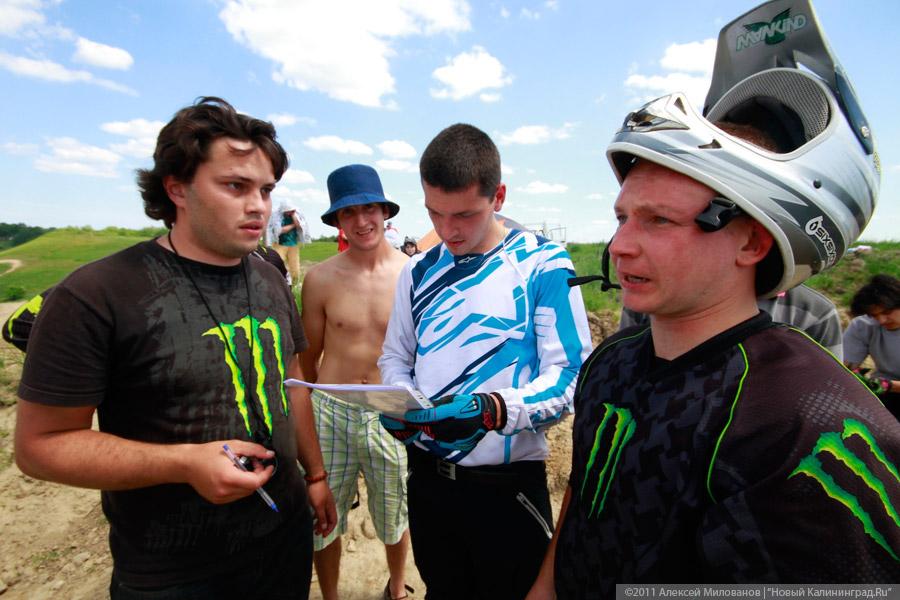 «Прилечь на “трех сиськах”»: фоторепортаж «Нового Калининграда.Ru»