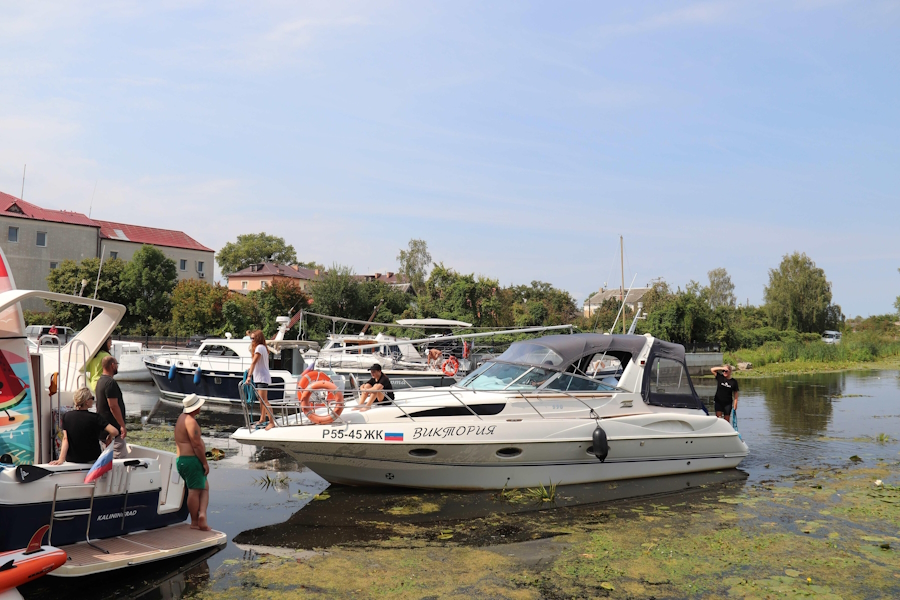 В Полесске готовятся к установке причальной системы в районе центральной набережной