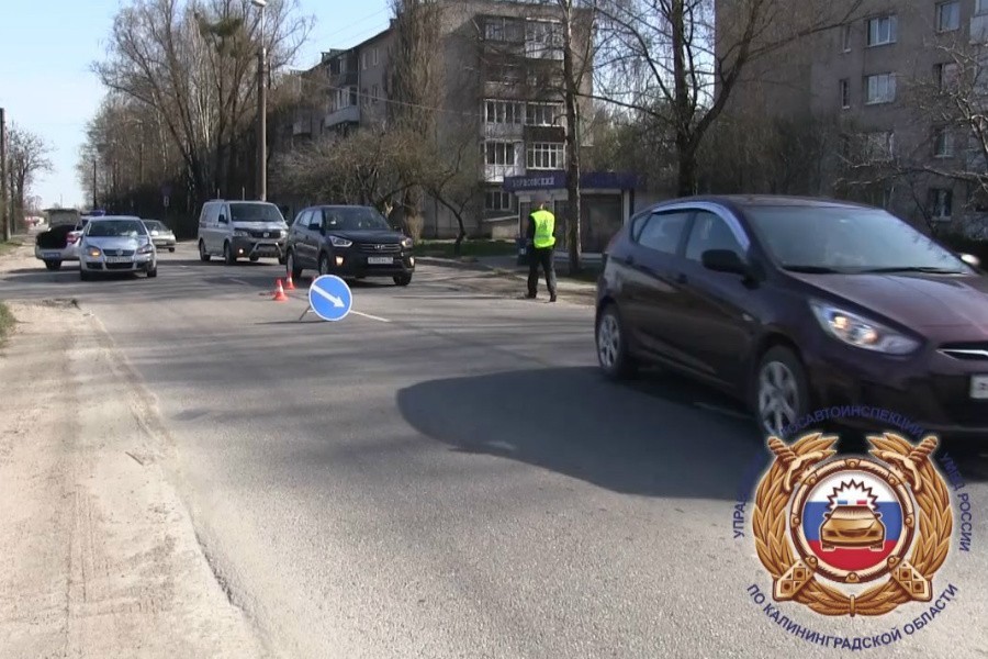 УМВД: сбитая на ул. Емельянова пенсионерка госпитализирована в больницу (видео)