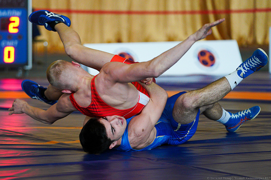 Крючки, узлы, обвивы: в Калининграде проходит чемпионат России по борьбе спорта глухих