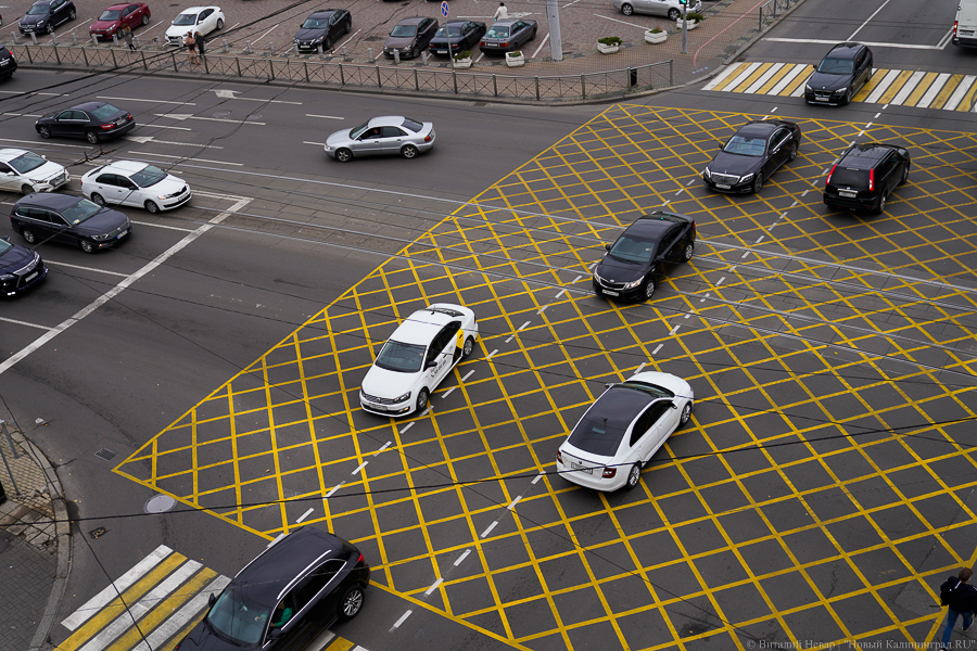 Европарламент проголосовал за отказ от новых автомобилей на бензине и дизеле к 2035 году