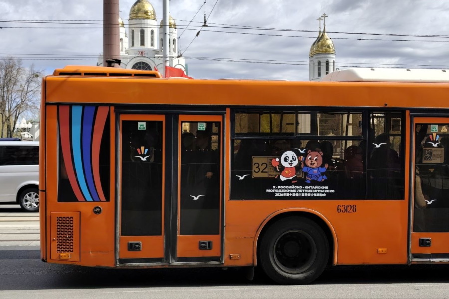 Горвласти признали, что брендирование общественного транспорта закрывает номера маршрутов (фото)