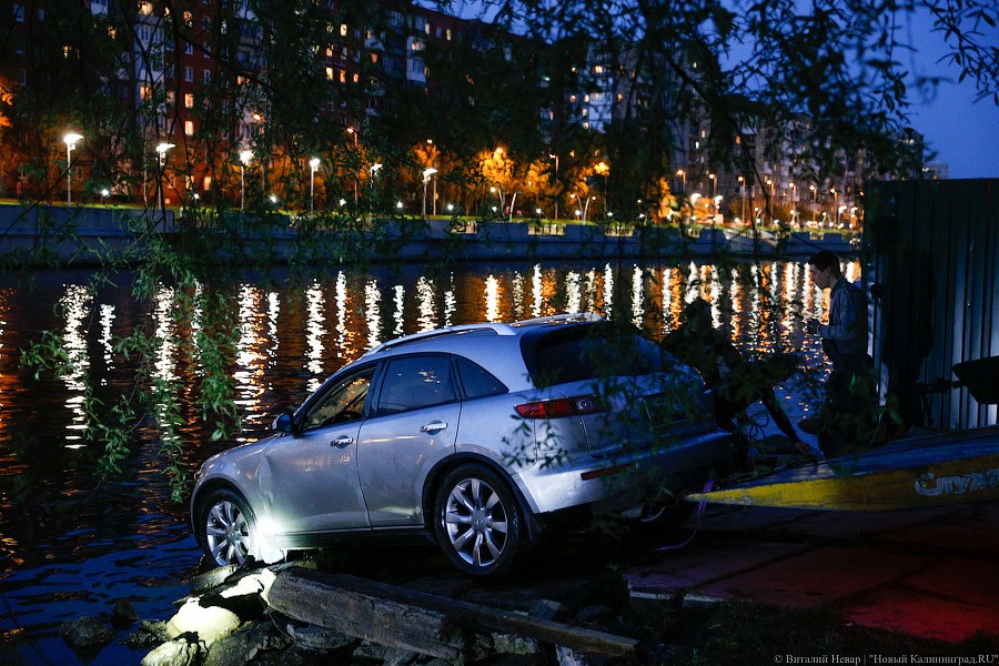 Перепутал педали: как доставали утонувшую «Инфинити»