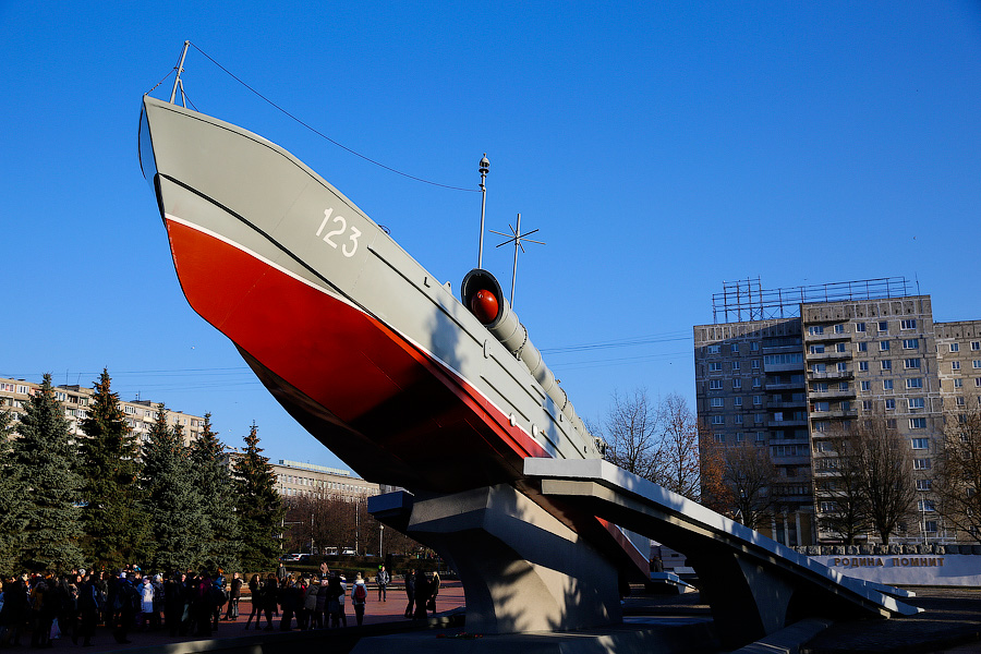 Катер, мост, три братские могилы: в Калининградской области утвердили границы восьми ОКН