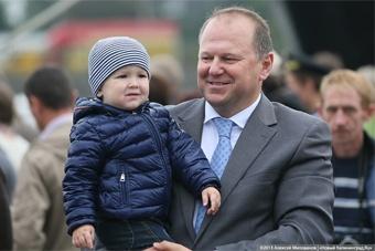 Цуканов — женщинам: выбирайте надёжных мужей, чтобы не оставаться одним с детьми