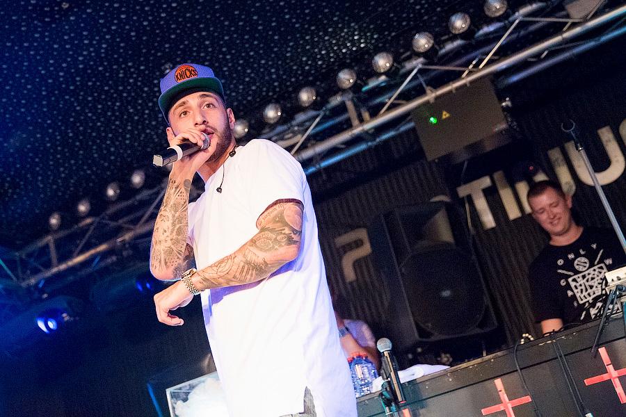 Все танцуют локтями: в клубе «Платинум» выступил протеже Тимати L’One