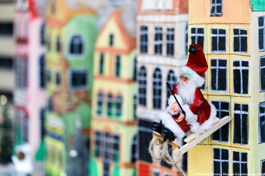 В царстве огненной лошади: как украсили Зеленоградск к Новому году (фото)