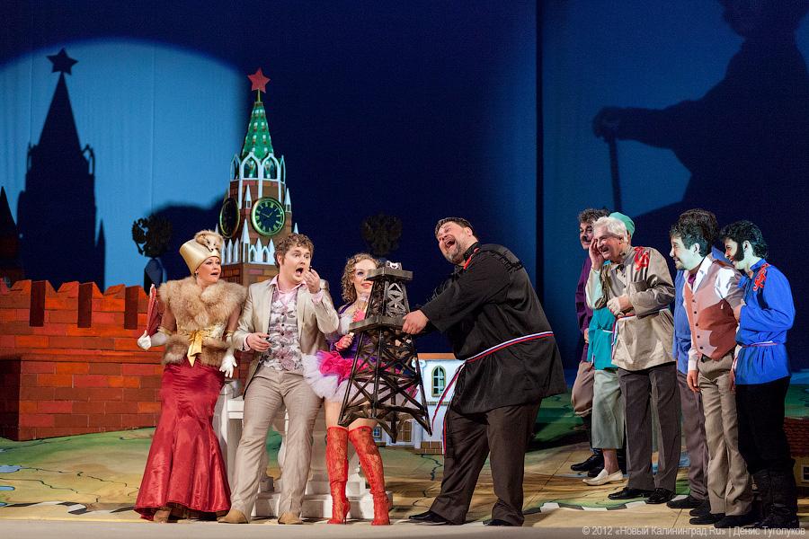 «Ревизор приехал»: фоторепортаж с репетиции спектакля «К нам едет ревизор»