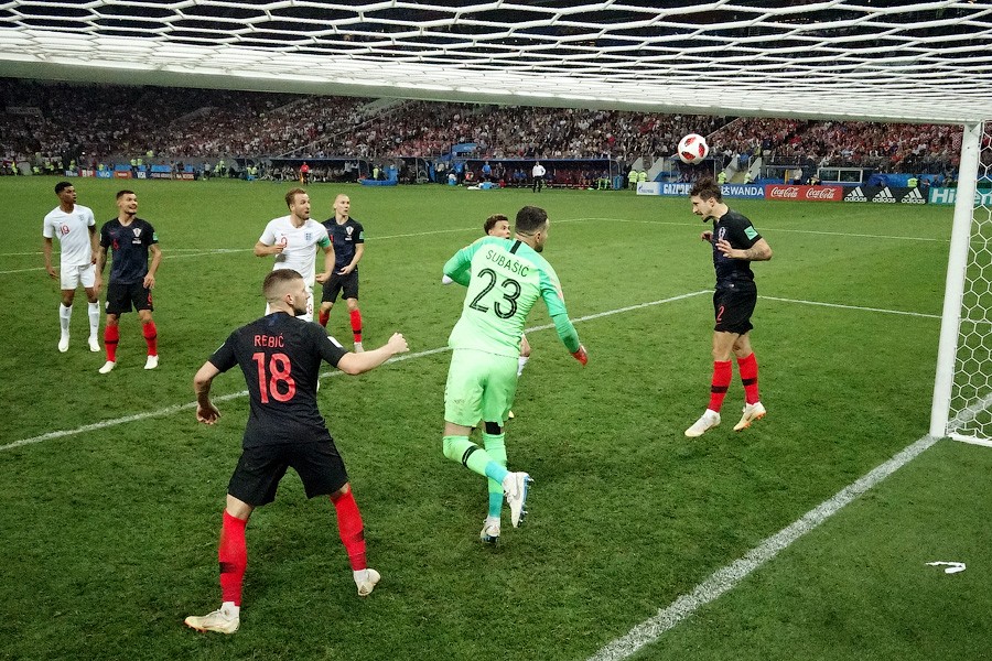 Они в финале: все голы матча Хорватия-Англия, снятые камерой в воротах (фото)