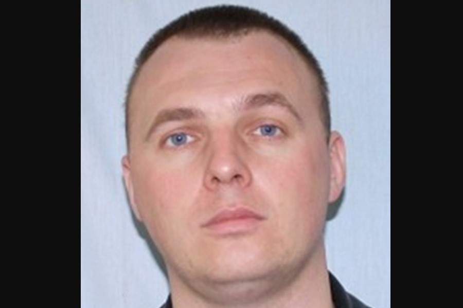Полиция Гусева разыскивает обвиняемого в мошенничестве мужчину (фото)