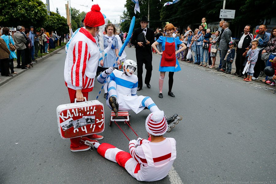 Все при параде: пешеходная зона Калининграда в День города (фото)