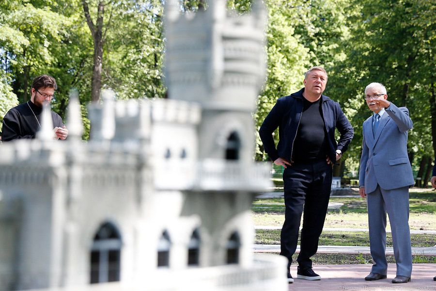 «Я тебе построю Кижи»: в Калининграде открылся парк мини-шедевров архитектуры