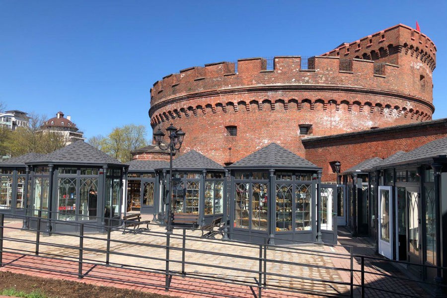 Во внутреннем дворике Музея янтаря заработали все торговые павильоны (фото)