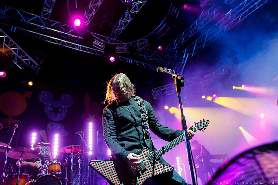 Всё такое немодное: в Калининграде с новой программой выступила группа «Би-2»