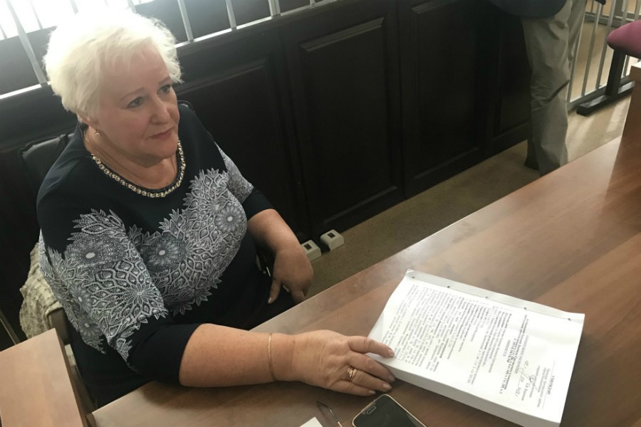 Белые пятна и черные дыры: возобновился суд над экс-директором лицея № 49