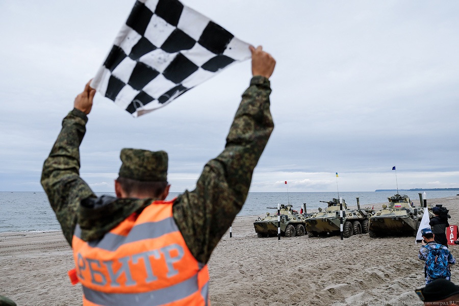 Море стрельб: как команды пяти стран в «Гонке преследования» соревновались