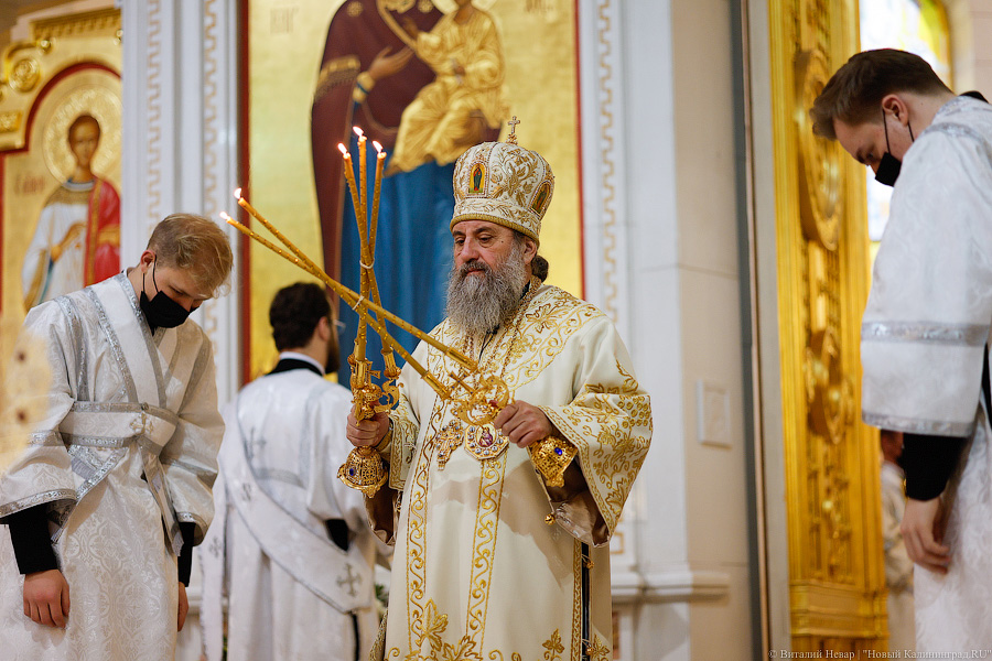 Без проруби, но с литургией: в Храме Христа Спасителя провели праздничную службу (фото)