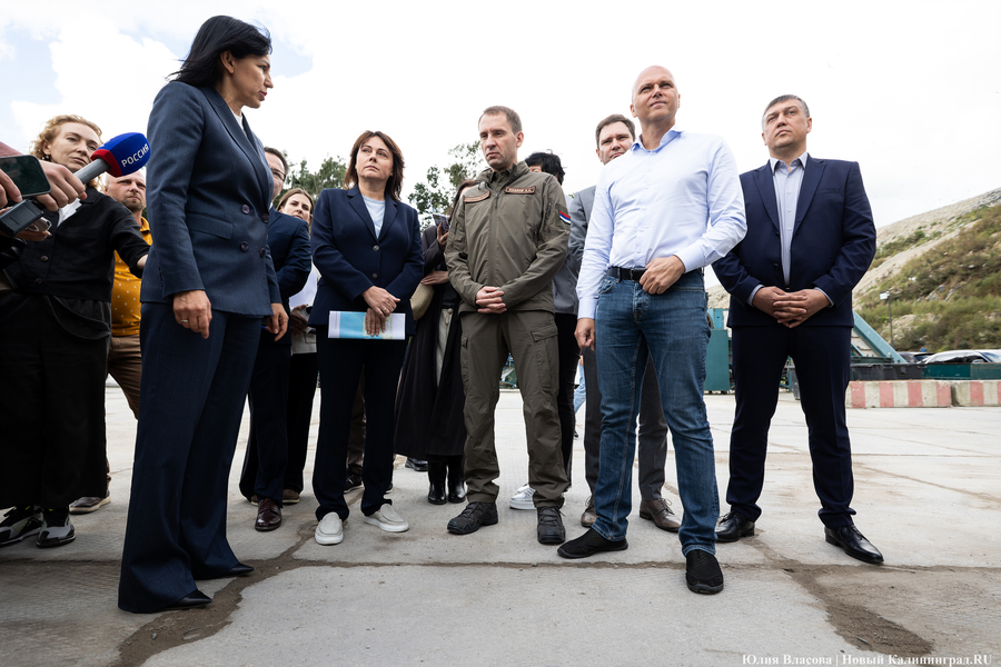 «Стихией управлять не научились»: как глава Минприроды РФ понюхал воздух в Круглово (фото)