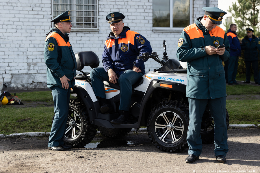 Боевое развертывание: в Калининграде провели соревнования спасателей (фото) 