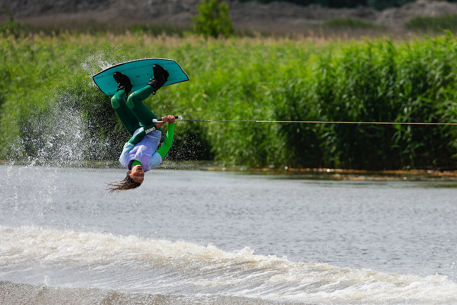 Фронтролл на Преголе: в Калининграде проходит первенство России по вейкбордингу (фото)