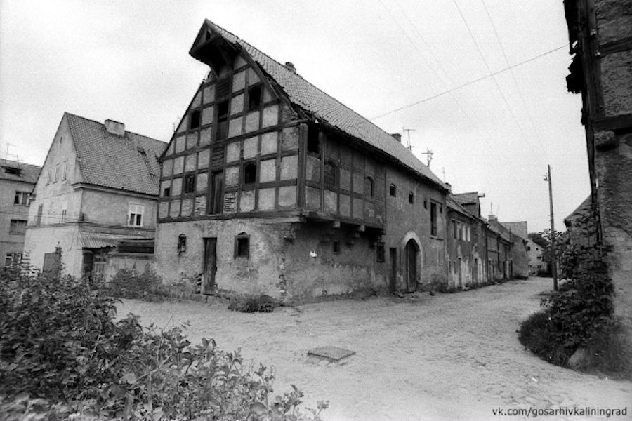 Умирающая «Железка» и знакомство с домофоном: о чем писали газеты 35 лет назад