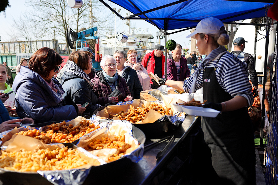 Селедка под сакурой: как прошел самый известный в России калининградский праздник (фото)