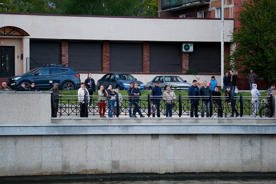 Перепутал педали: как доставали утонувшую «Инфинити»