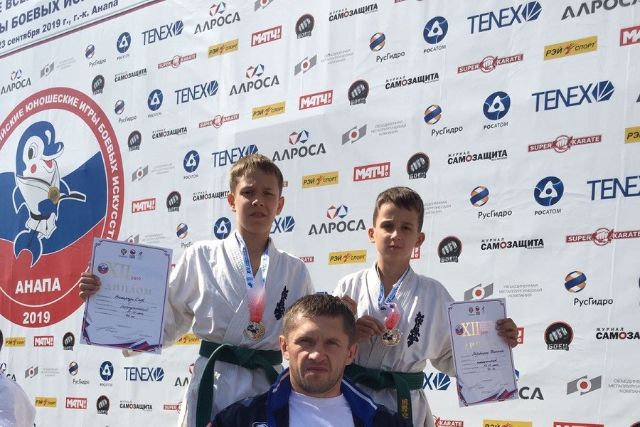 Юные каратисты из Калининграда победили во Всероссийских играх боевых искусств