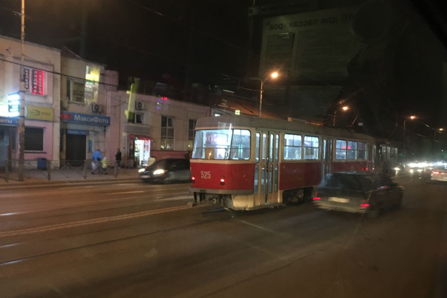 Движение трамваев нарушено из-за сломавшегося автобуса и отключения электричества